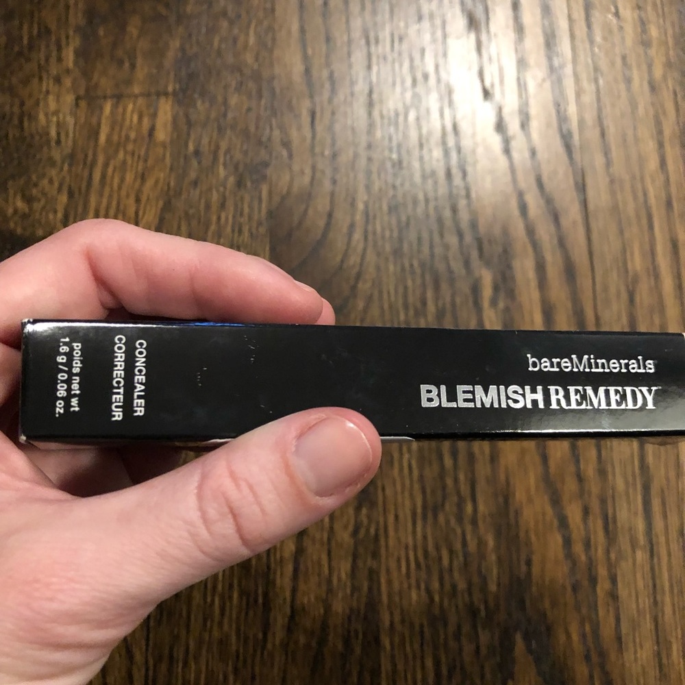 NIB Bare minerals Blemish Remedy concealer stick